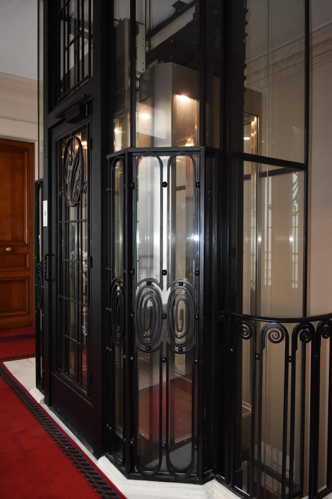 Modernisation d'un ascenseur dans le 16ème arrondissement de Paris