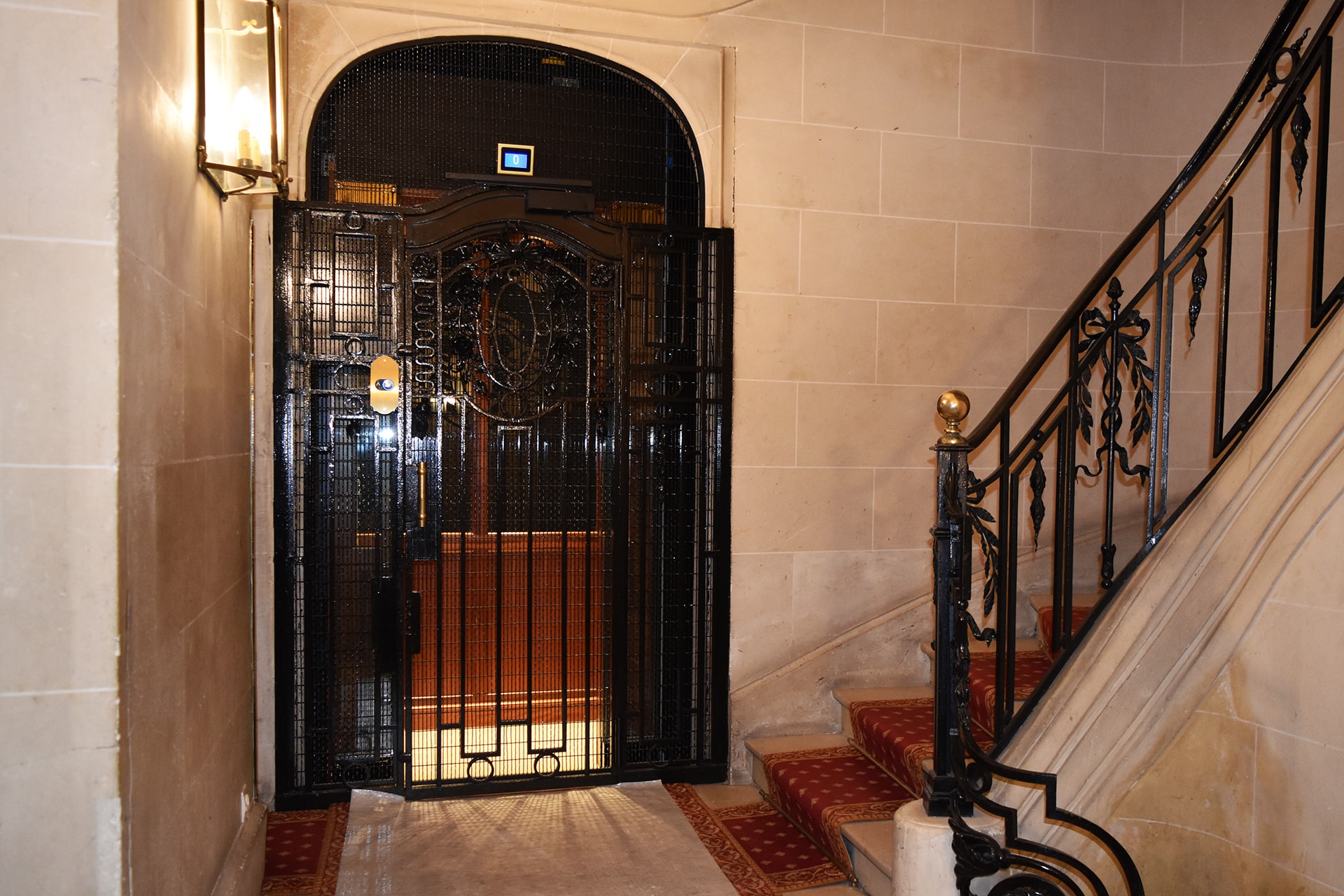 Modernisation d'un ascenseur dans le 16ème arrondissement de Paris